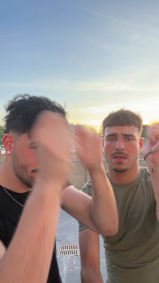 Post 2 by Víctor Guillén on TikTok (video)