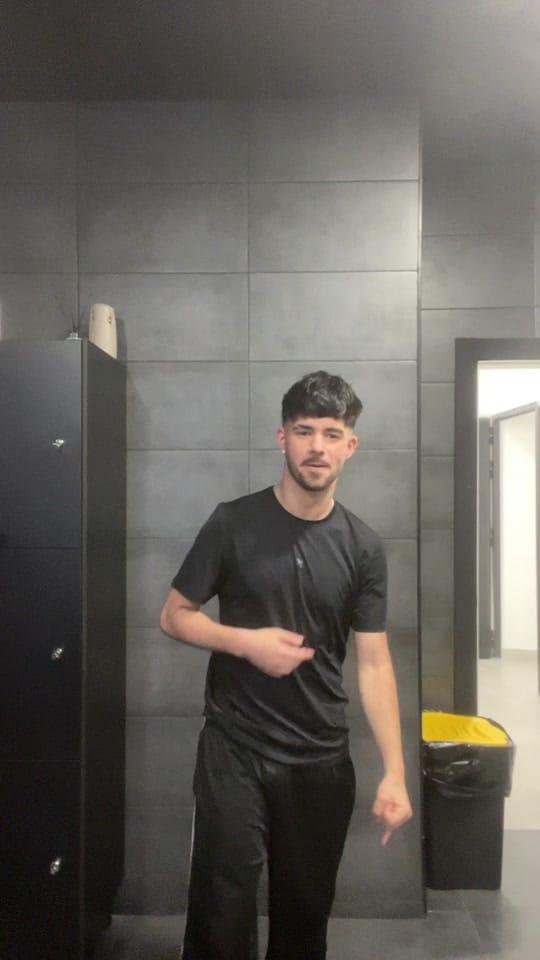Post 6 by Víctor Guillén on TikTok (video)