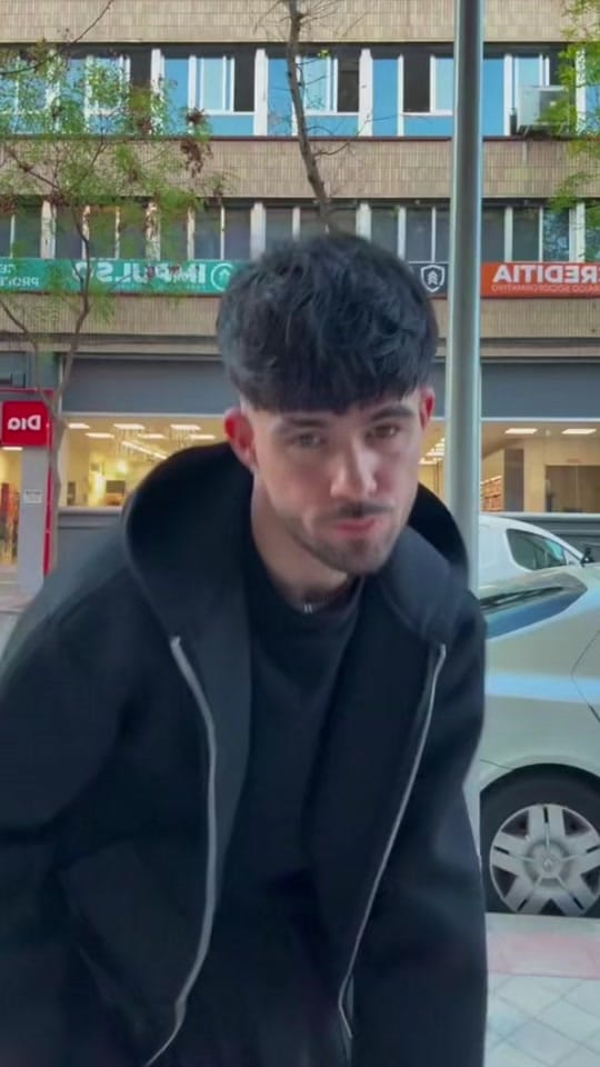 Post 7 by Víctor Guillén on TikTok (video)