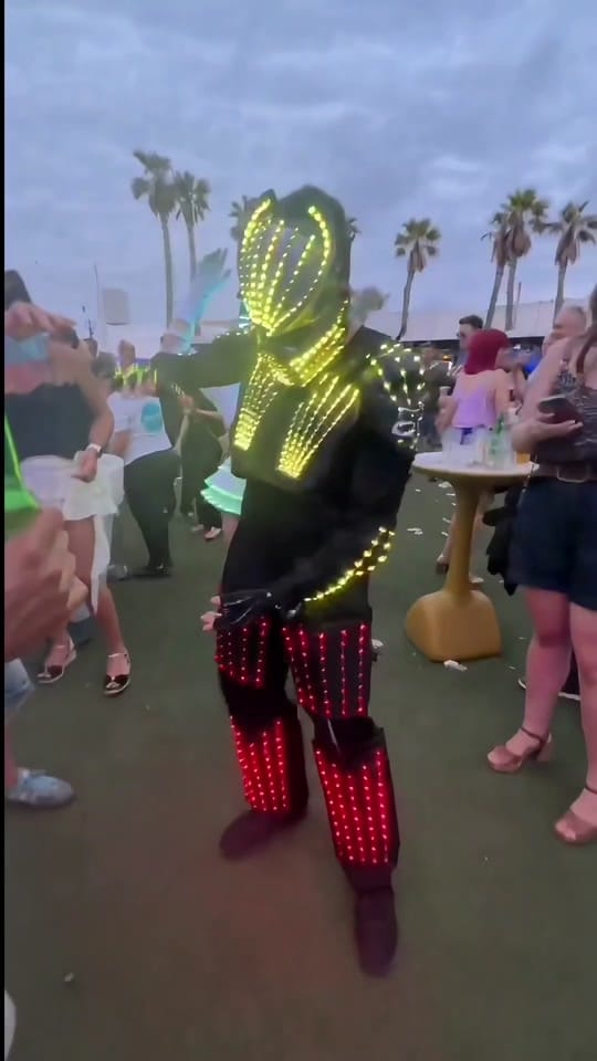 Post 2 by Somos Djs de Alicante on TikTok (video)