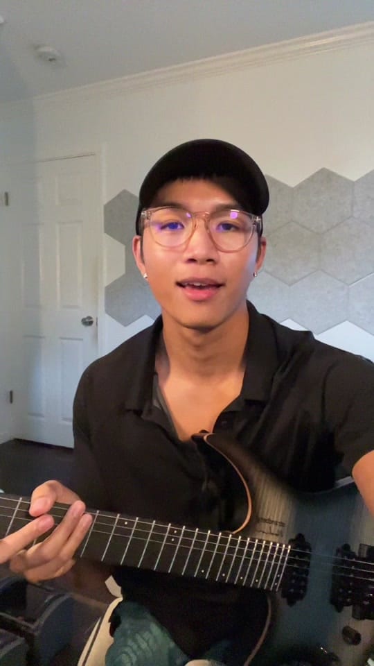 Post 2 by singsalvador on TikTok (video)