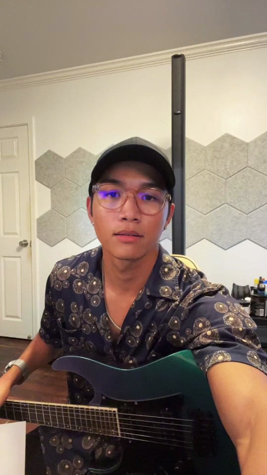Post 3 by singsalvador on TikTok (video)