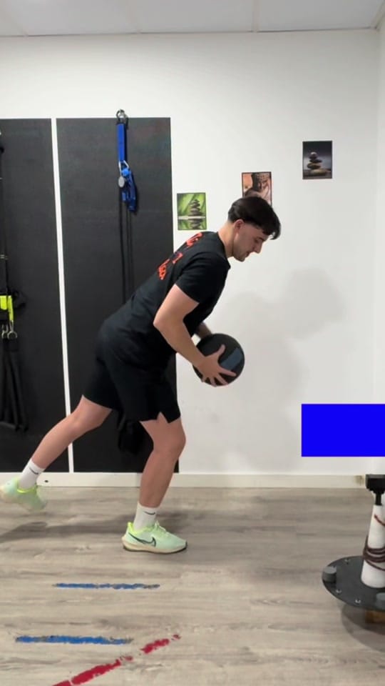 Post 2 by Oscar Rivero on TikTok (video)