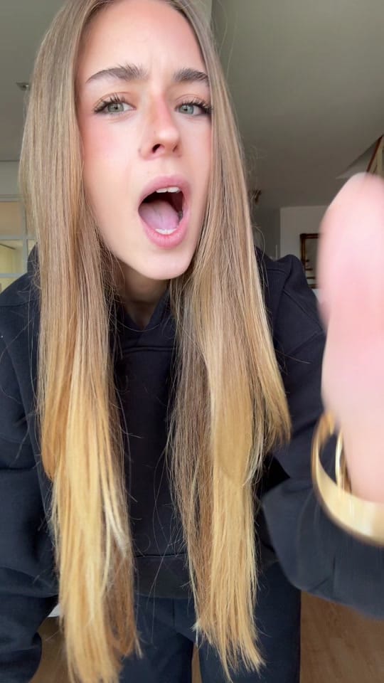 Post 8 by 𝙼𝚊𝚛𝚒𝚊 on TikTok (video)