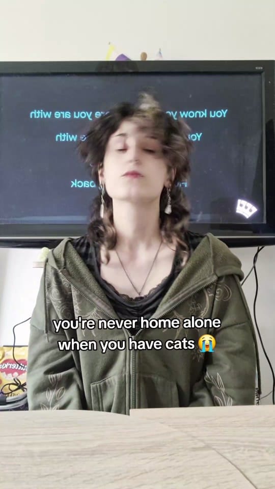 Post 2 by Elias📼 on TikTok (video)