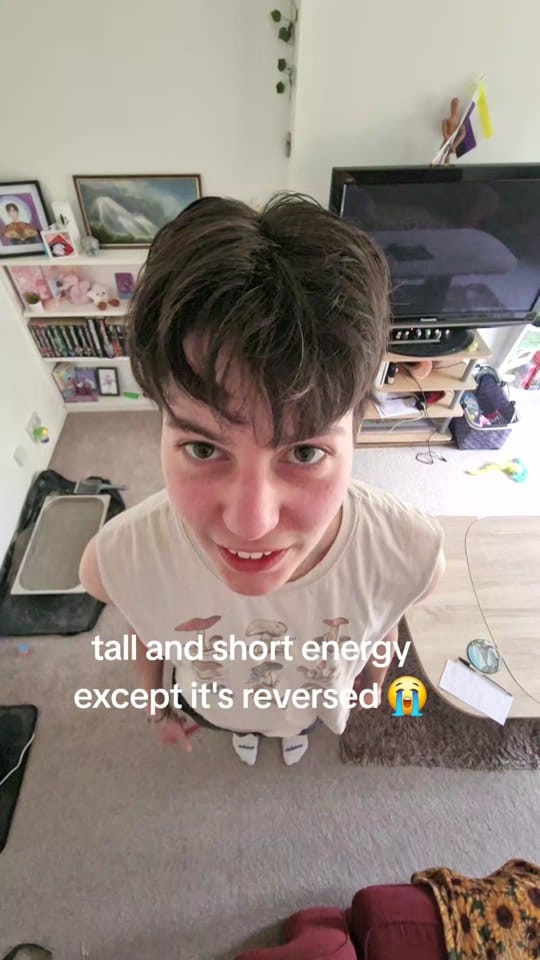 Post 4 by Elias📼 on TikTok (video)