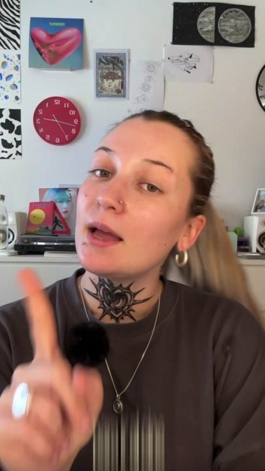 Post 9 by elvisi0ns ✩ 𖤣𖥧 ☾ 𓋼𓍊 on TikTok (video)