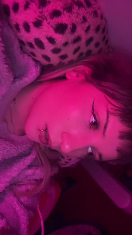 Post 3 by elvisi0ns ✩ 𖤣𖥧 ☾ 𓋼𓍊 on TikTok (video)