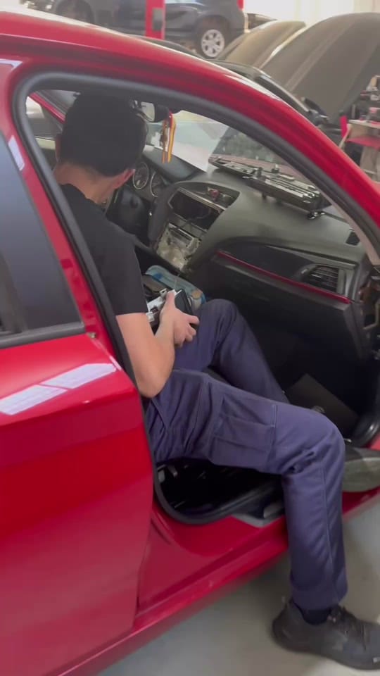 Post 2 by CodingMurcia on TikTok (video)