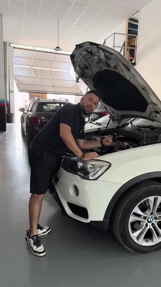 Post 3 by CodingMurcia on TikTok (video)