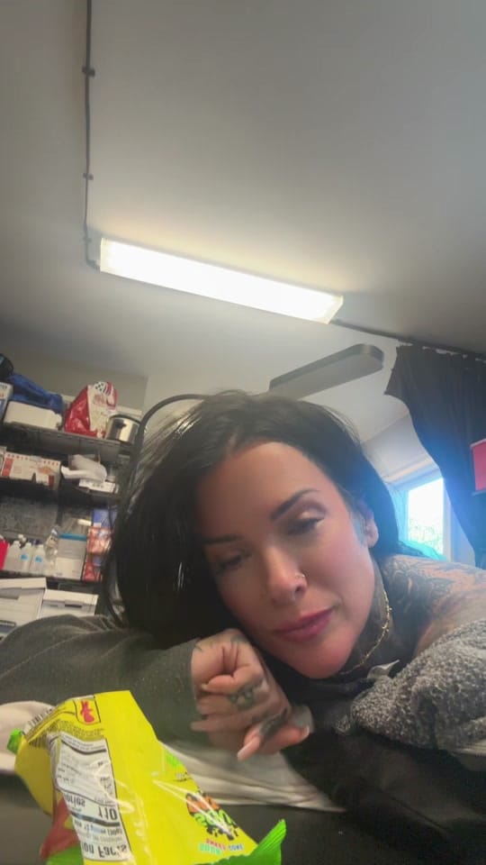 Post 5 by Lisa Bello on TikTok (video)