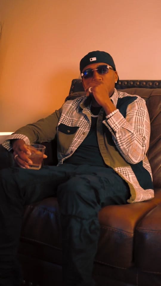Post 1 by 2 Smooth on TikTok (video)