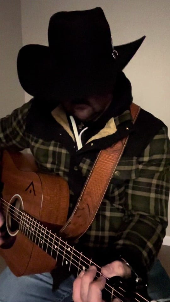 Post 1 by Jessie Blake on TikTok (video)