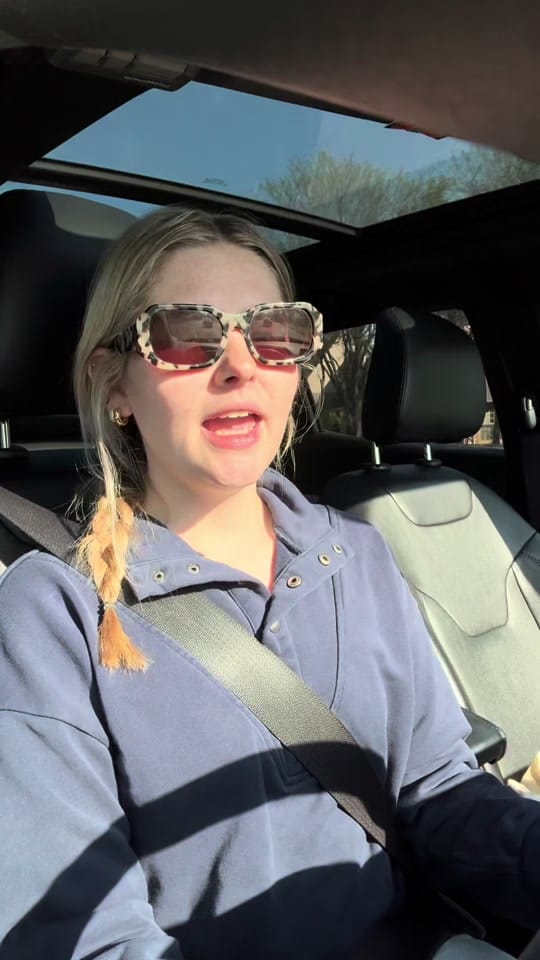 Post 3 by ZOE PRESLEY | BASIC BABE on TikTok (video)