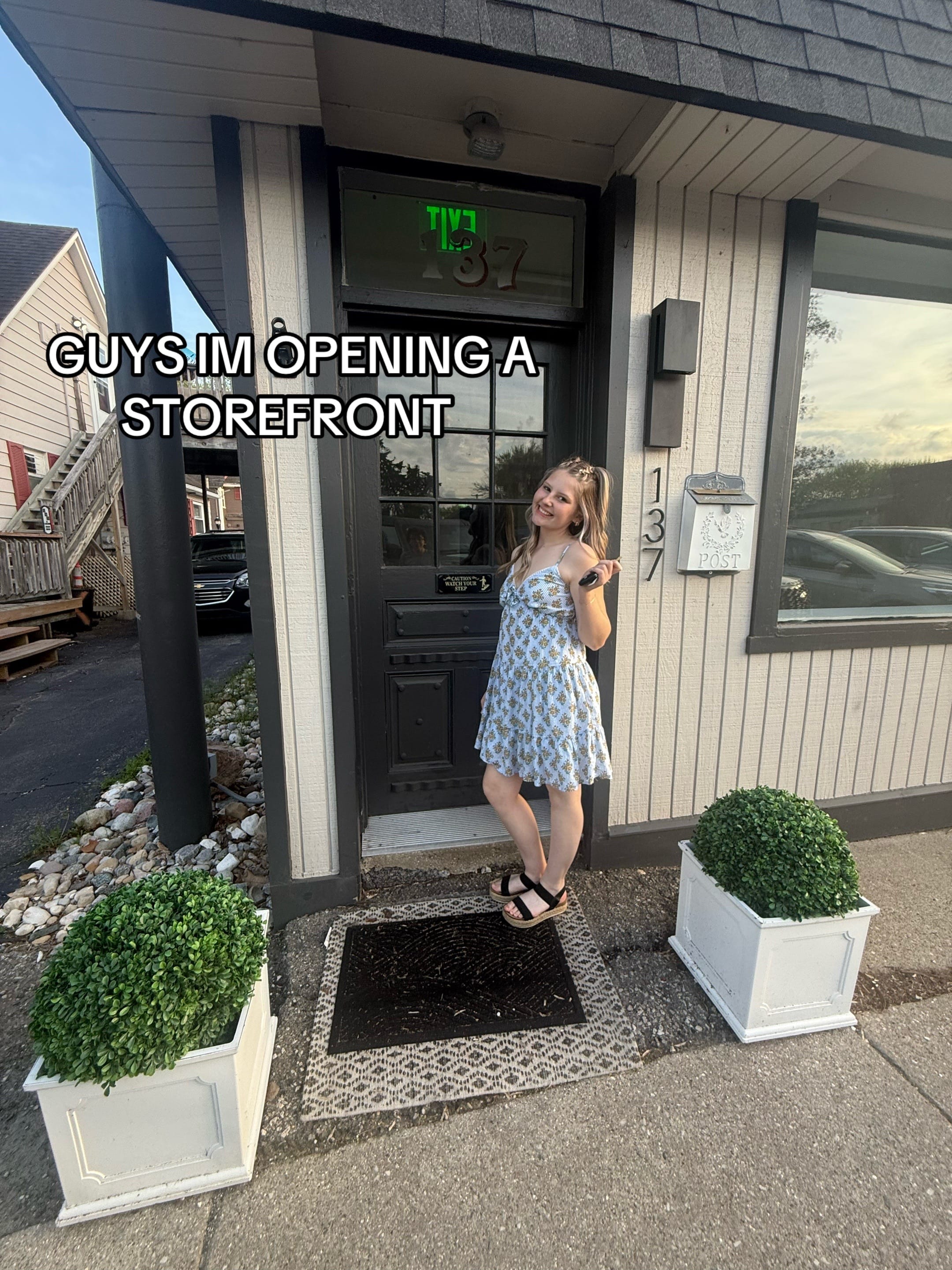 Post 9 by ZOE PRESLEY | BASIC BABE on TikTok (video)