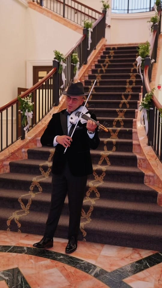 Post 5 by Frank Lima Violinist on TikTok (video)