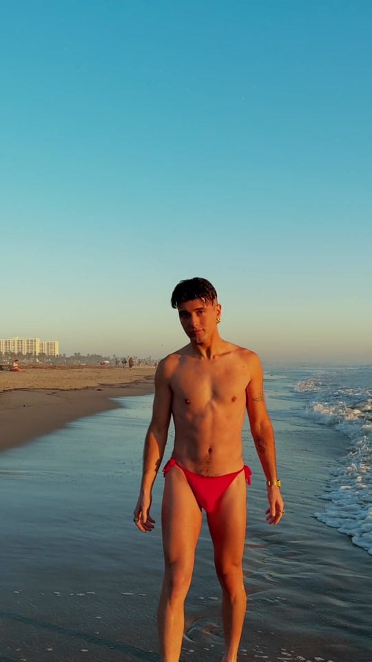 Post 10 by Simon Vendeme ☆ on TikTok (video)