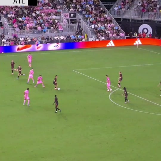 Post 5 by Deyvis Naupay⚽10 on TikTok (video)