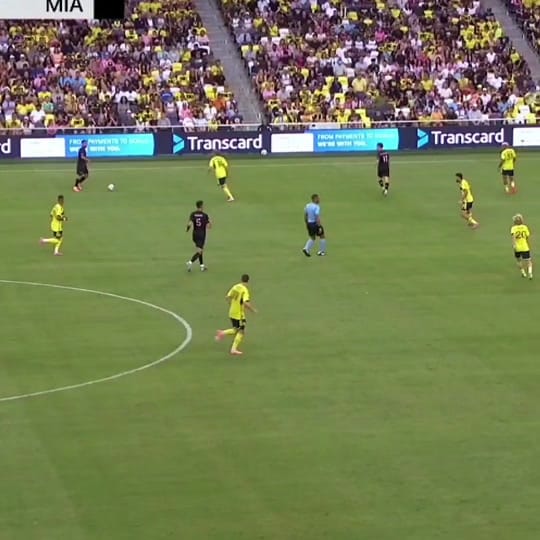 Post 3 by Deyvis Naupay⚽10 on TikTok (video)