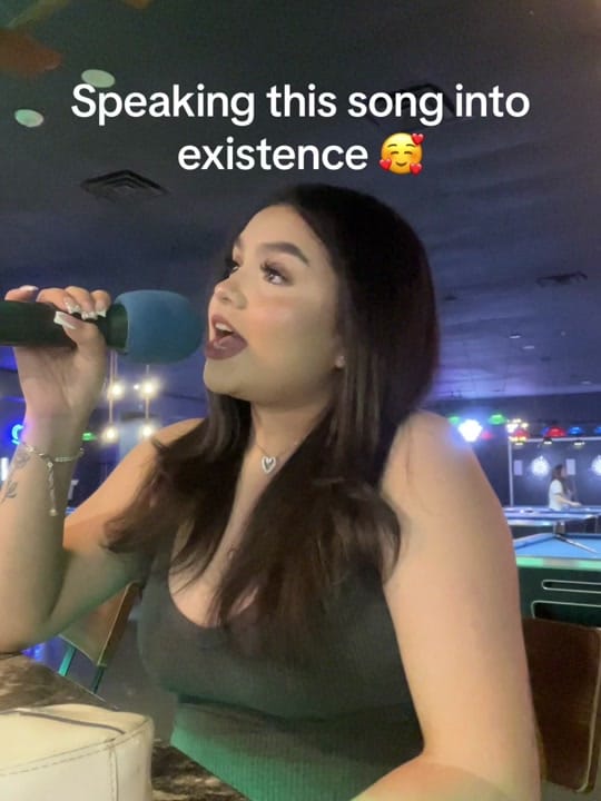Post 9 by 𝒜𝓁𝑒𝓍𝒾𝒶 on TikTok (video)