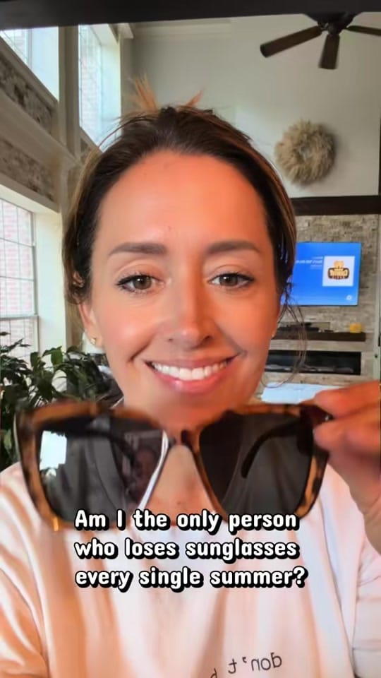 Post 4 by Kelly on TikTok (video)