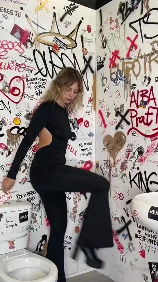 Post 1 by The Set Lab on TikTok (video)