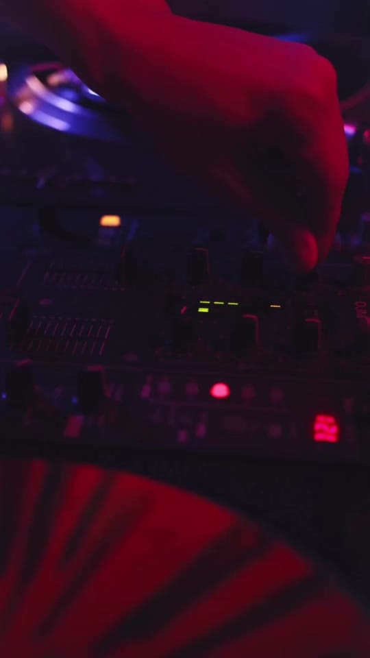 Post 5 by DJ Joey Dee on TikTok (video)