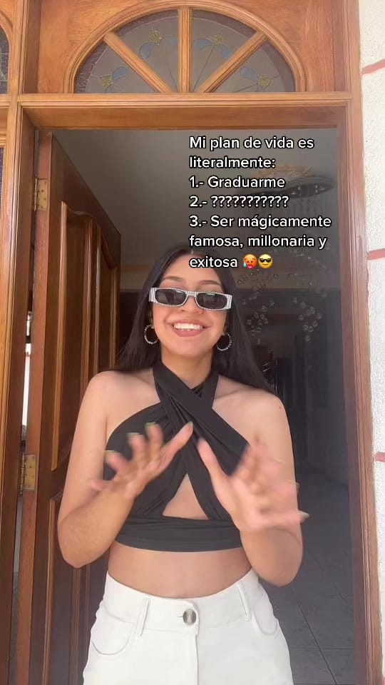 Post 1 by Natalia T on TikTok (video)