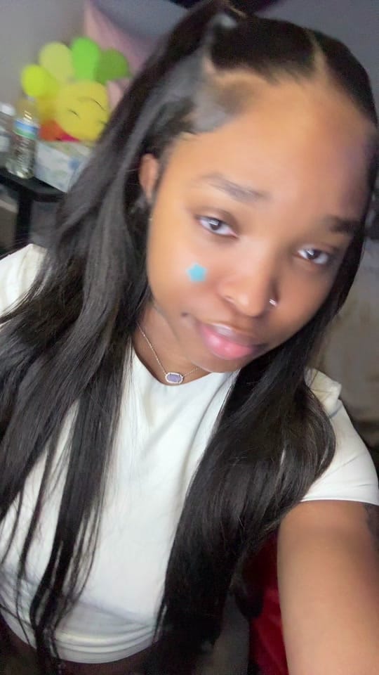 Post 2 by itsraynej on TikTok (video)
