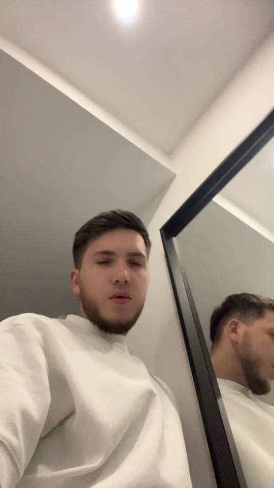 Post 3 by elpellejashow on TikTok (video)