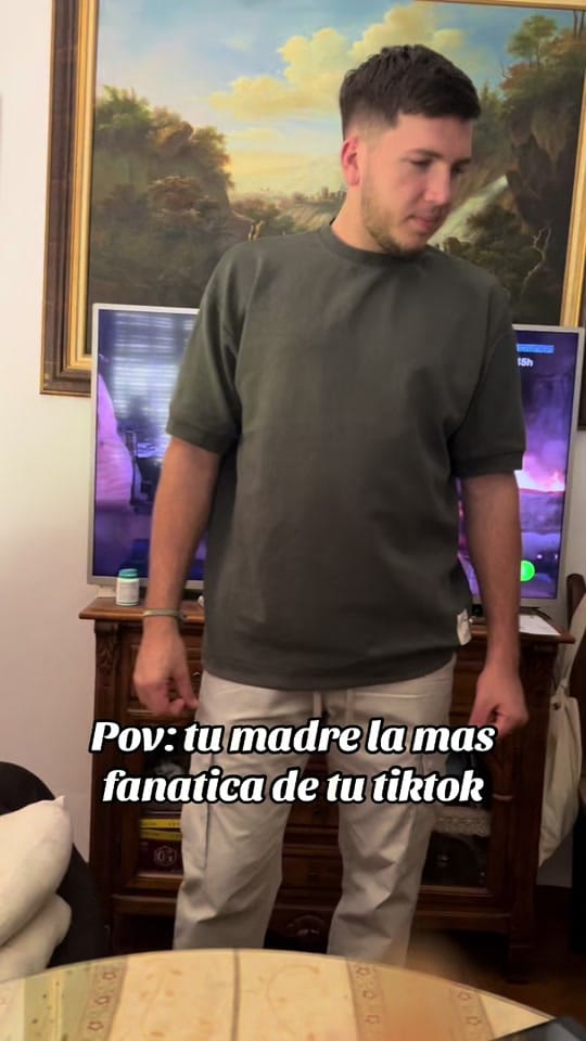 Post 1 by elpellejashow on TikTok (video)