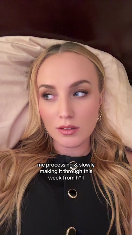 Post 8 by 𝒌𝒂𝒓𝒂 𝒄𝒐𝒏𝒏𝒐𝒍𝒍𝒚 on TikTok (video)