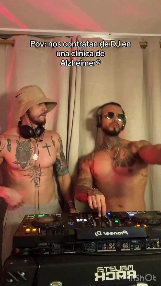 Post 8 by AlgerQ DJ on TikTok (video)