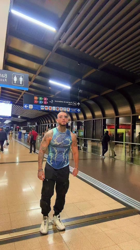 Post 4 by AlgerQ DJ on TikTok (video)