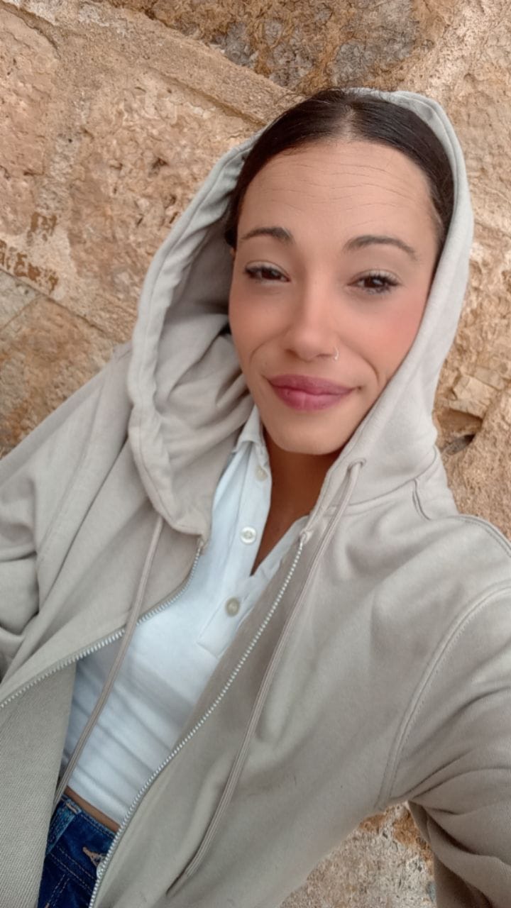 Post 3 by desi cartagena on TikTok (video)