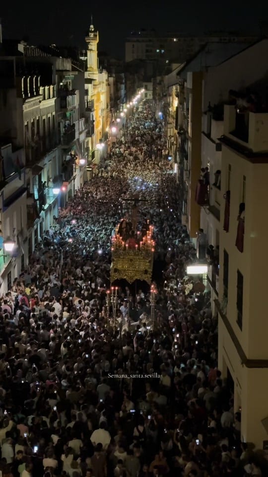 Post 8 by Semana_Santa.Sevilla on TikTok (video)