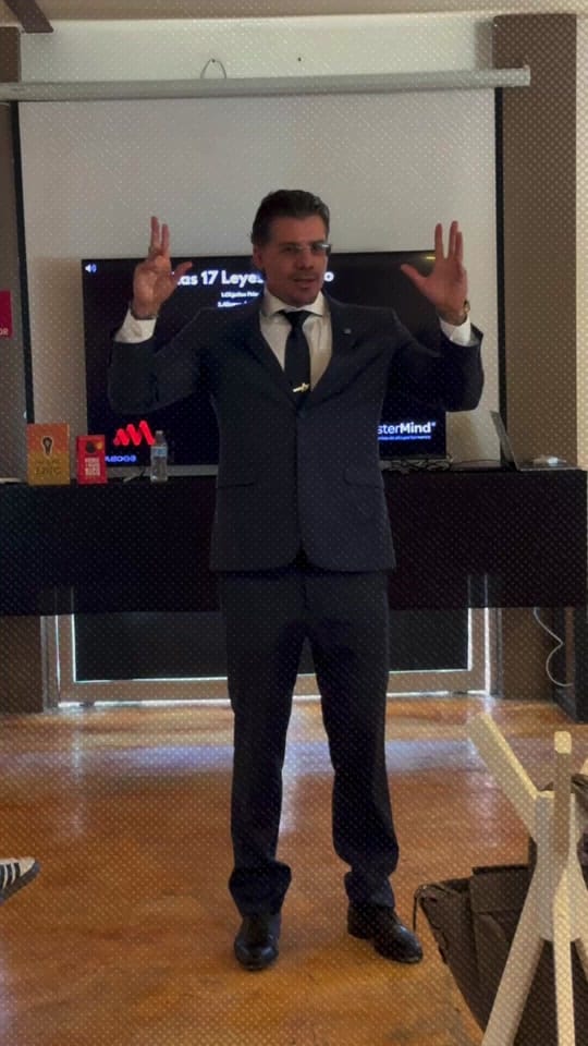 Post 3 by Michel Escalle on TikTok (video)