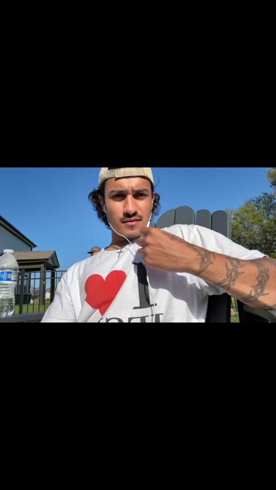 Post 6 by Los on TikTok (video)