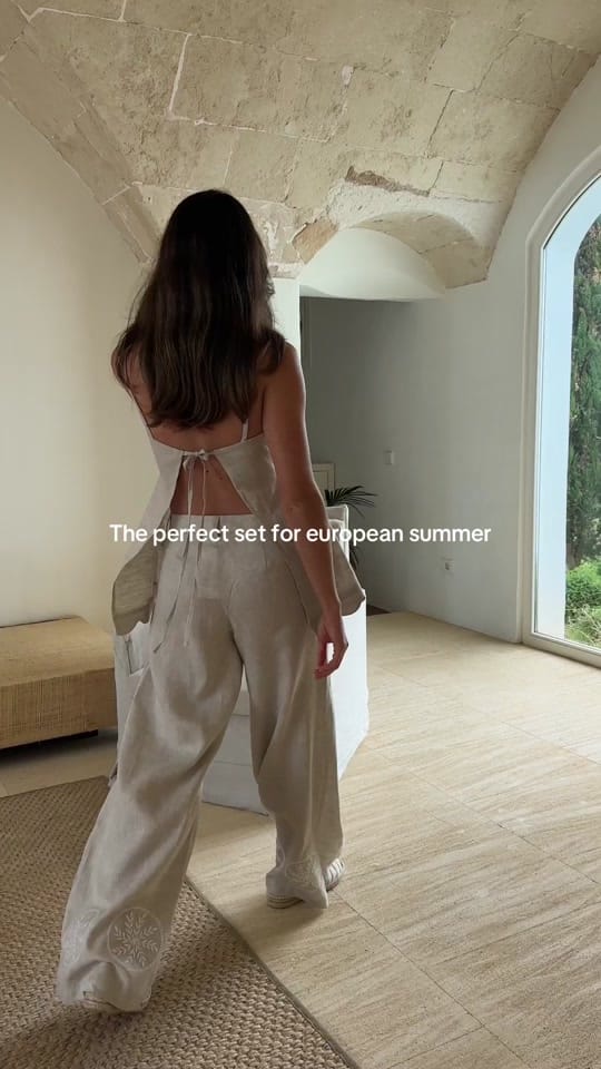Post 4 by Rouri.official on TikTok (video)