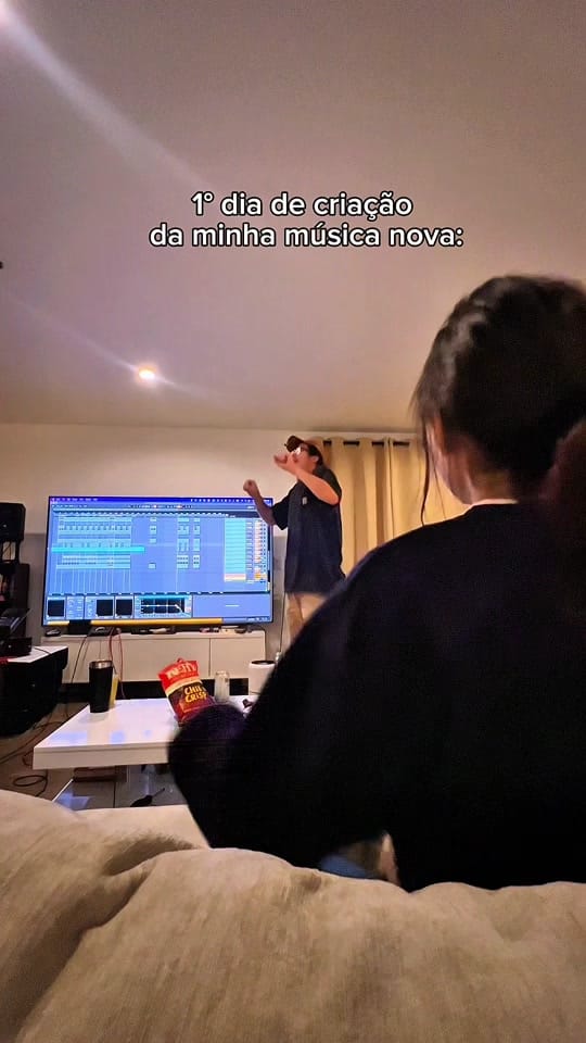 Post 7 by valenttinadias on TikTok (video)