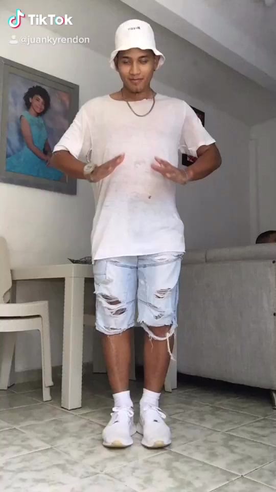 Post 10 by El show de juanky on TikTok (video)
