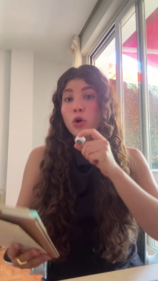 Post 1 by Julia Leivas on TikTok (video)