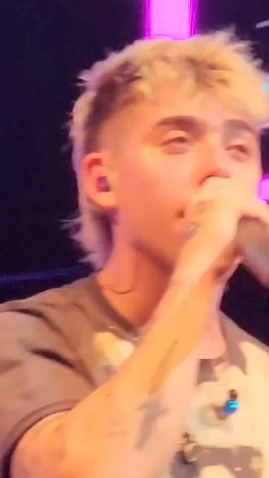 Post 2 by MúsiKero, LocoxlaMúsica on TikTok (video)