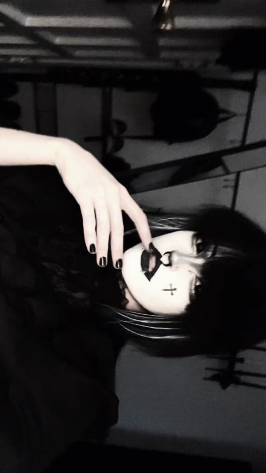 Post 5 by 𖤐𝔉𝔞𝔩𝔩𝔢𝔫𖤐 on TikTok (video)