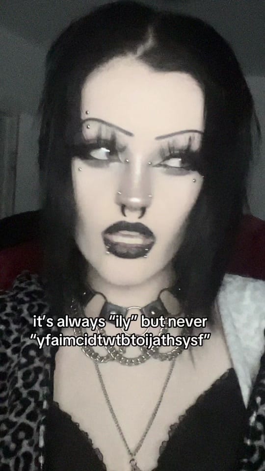 Post 7 by 𖤐𝔉𝔞𝔩𝔩𝔢𝔫𖤐 on TikTok (video)