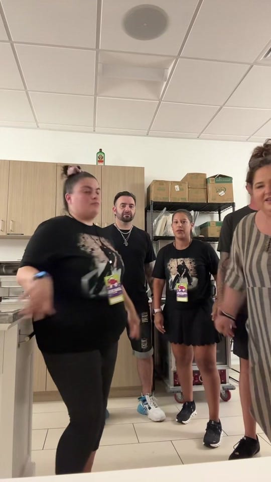 Post 9 by Boyband Nicole on TikTok (video)