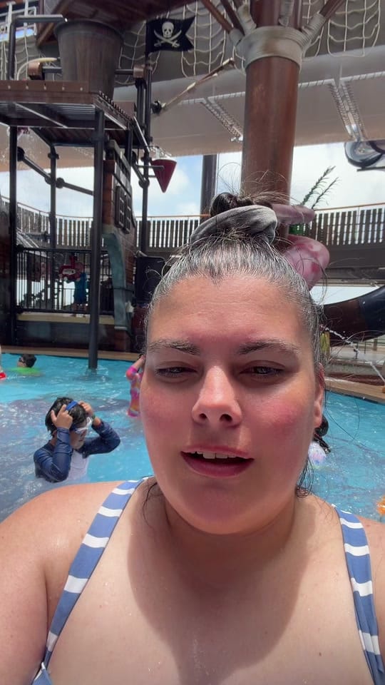 Post 1 by Boyband Nicole on TikTok (video)
