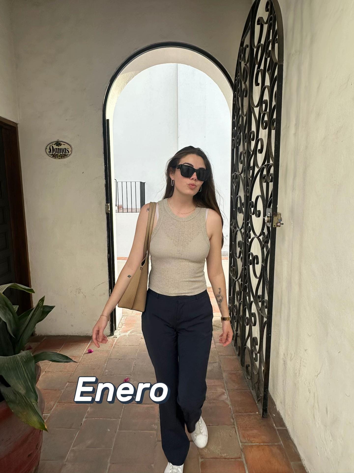 Post 8 by Sofía Santander on TikTok (video)