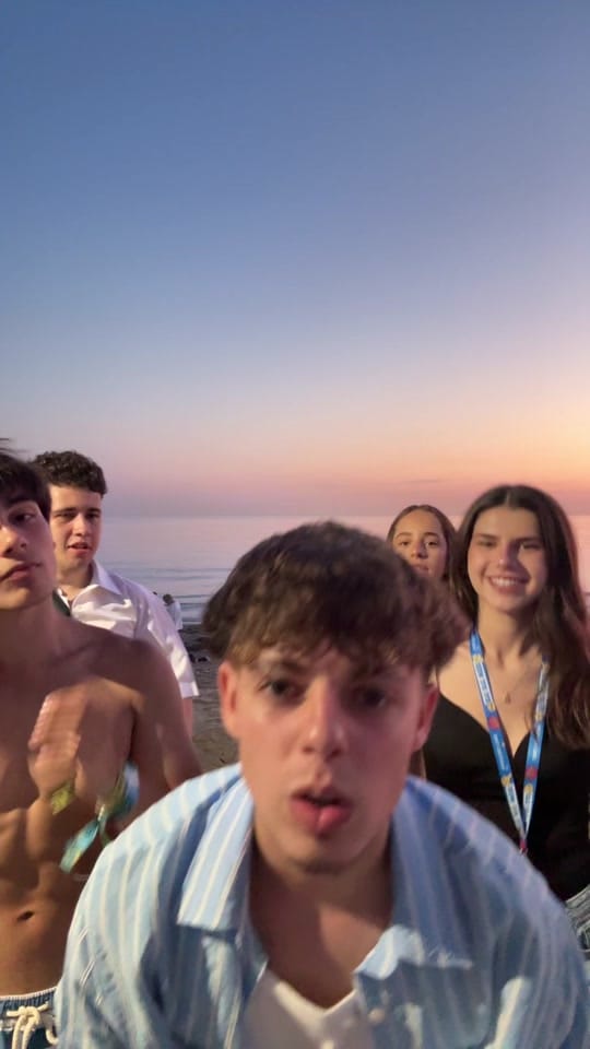 Post 6 by Javi on TikTok (video)