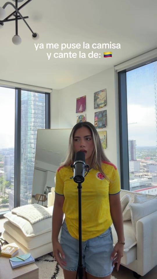 Post 2 by Laura Buitrago on TikTok (video)